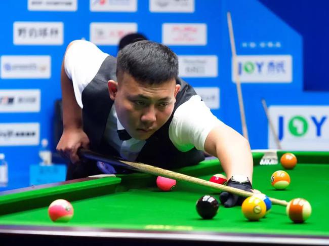 锦标赛上 锦标赛上